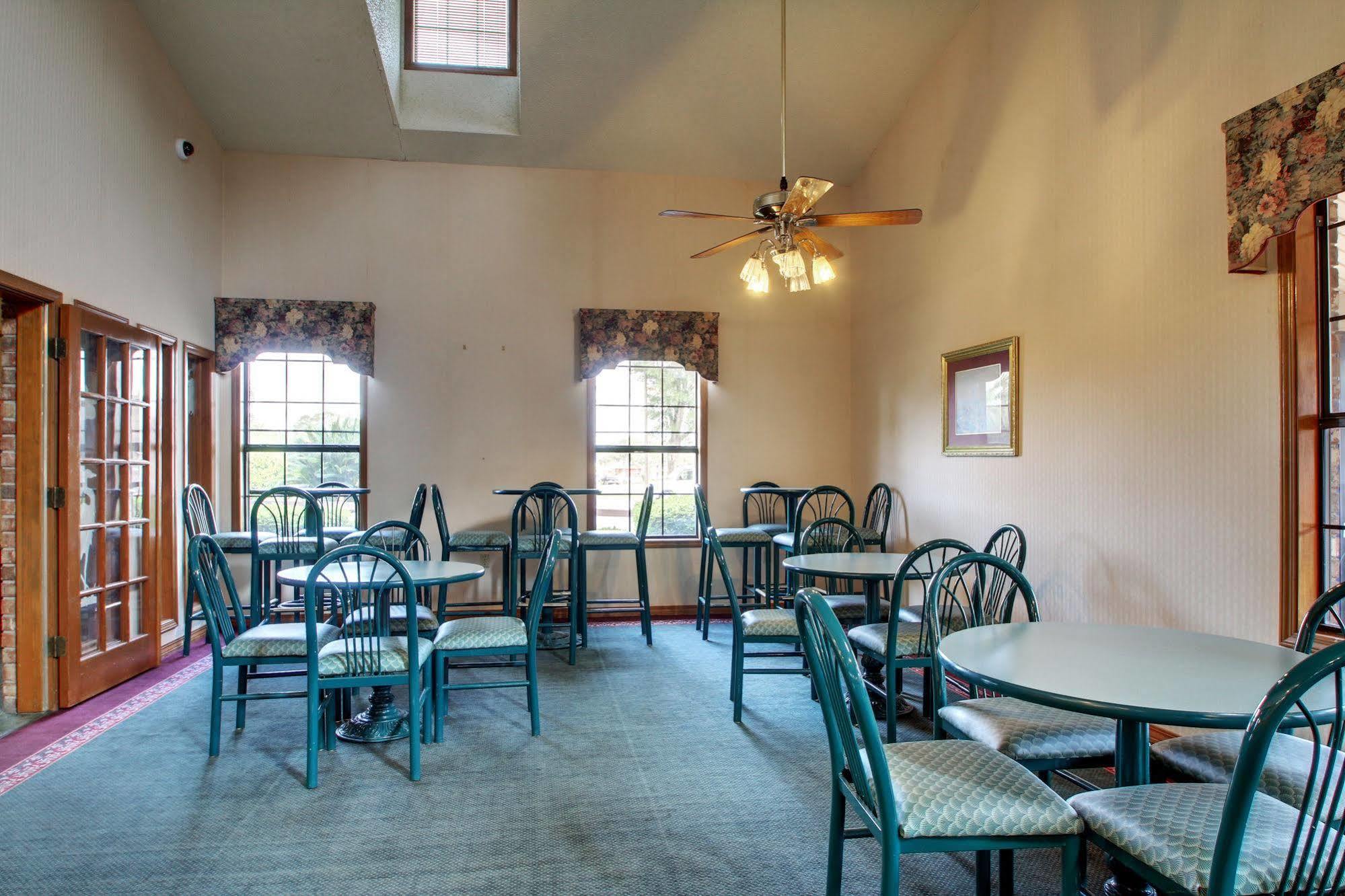 Hotel Del Sol - Pensacola Ferry Pass Kültér fotó